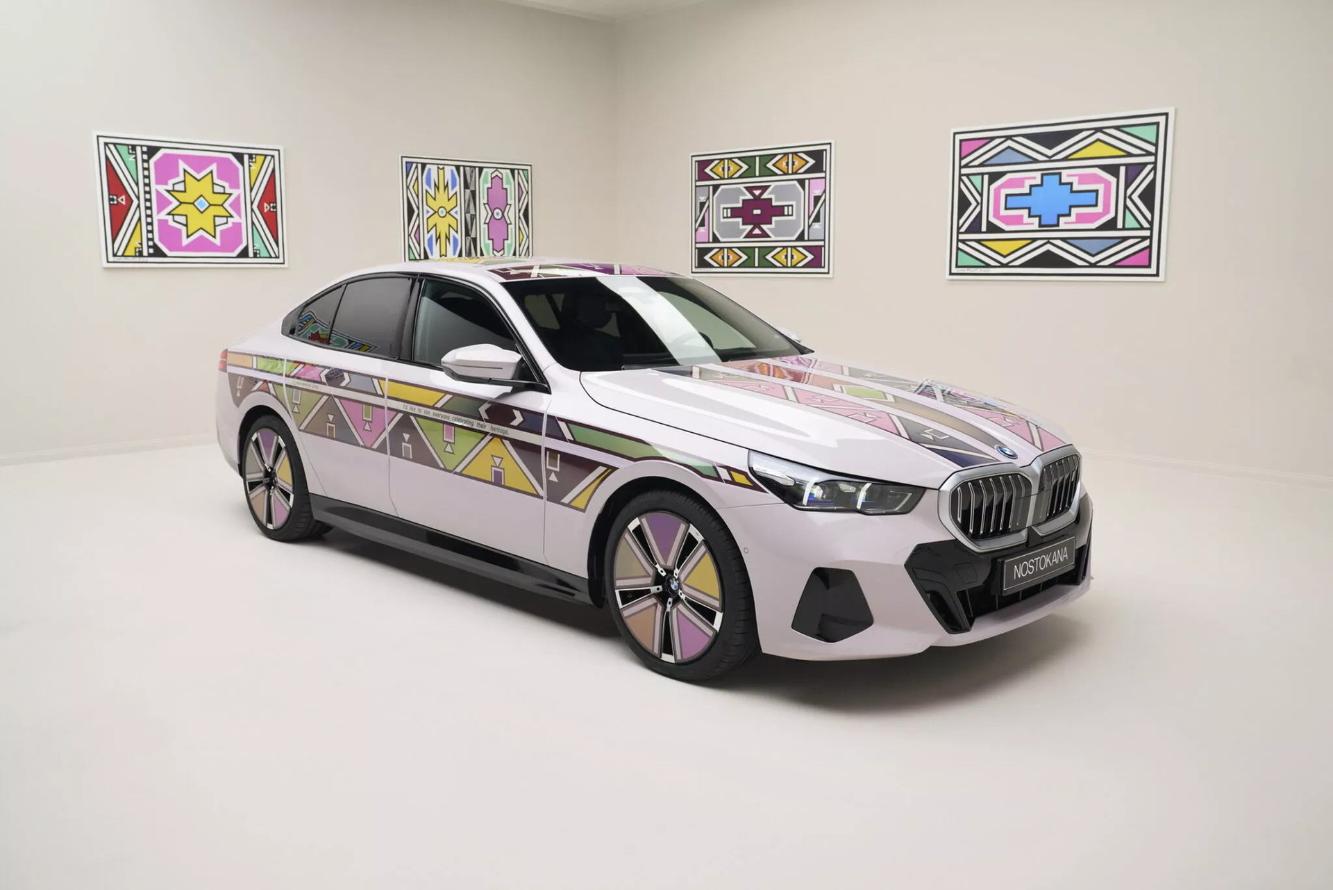 BMW nâng tầm xe sang với sơn đổi màu- Ảnh 3.