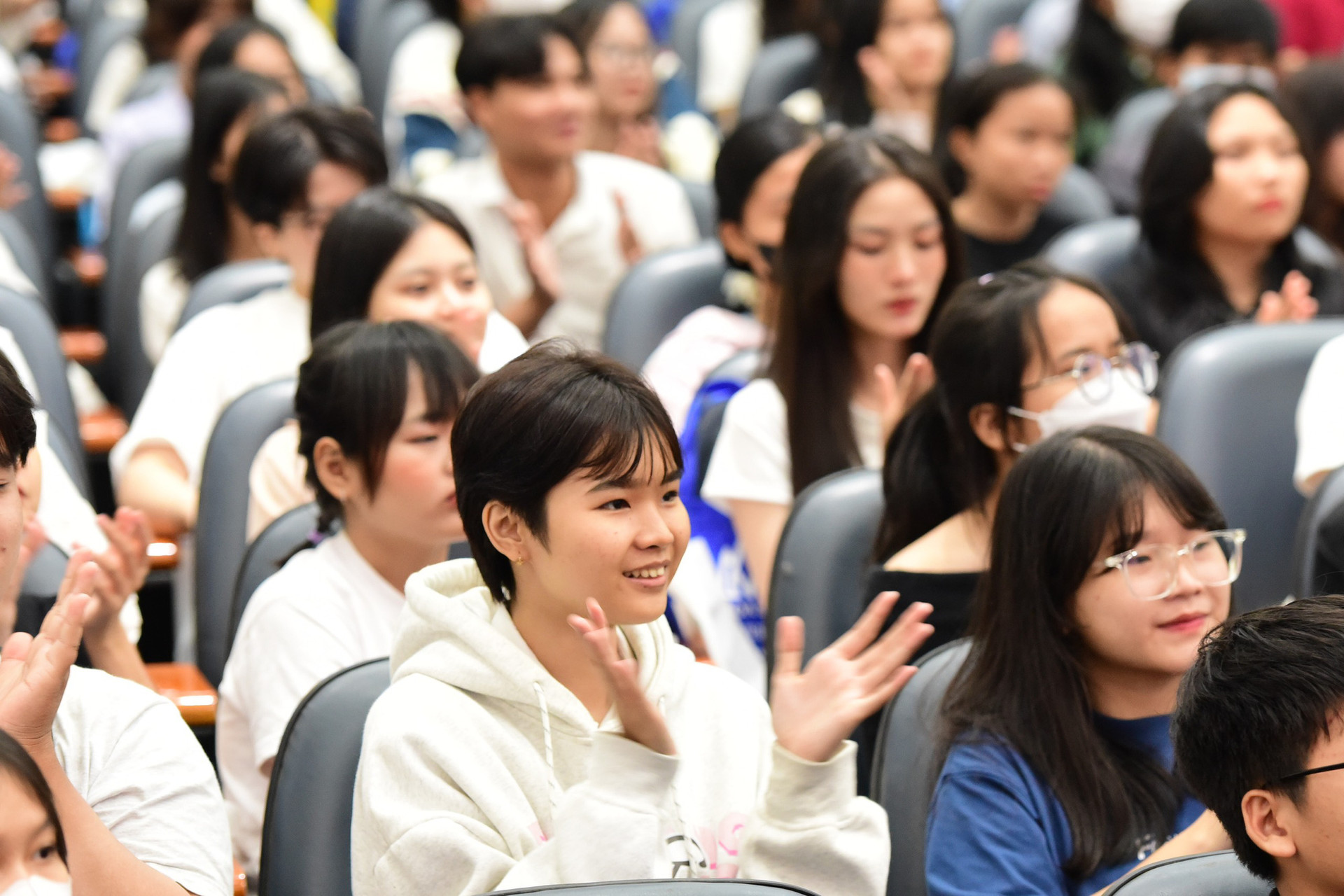 Học sinh tham dự Ngày hội tư vấn tuyển sinh - hướng nghiệp 2024 - Ảnh: DUYÊN PHAN