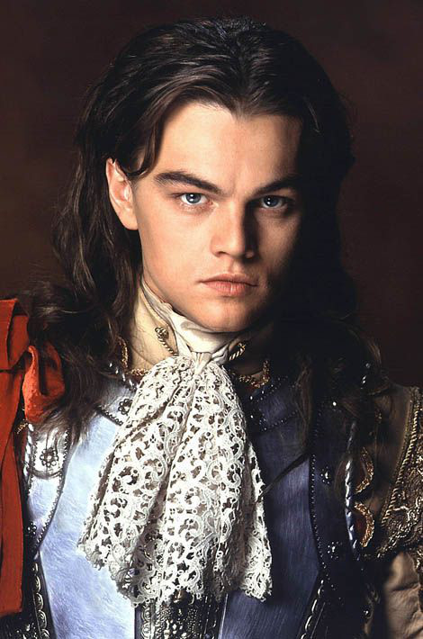 Nhan sắc tài tử Leonardo DiCaprio trong vai vua Louis XIV - Ảnh: IMDb