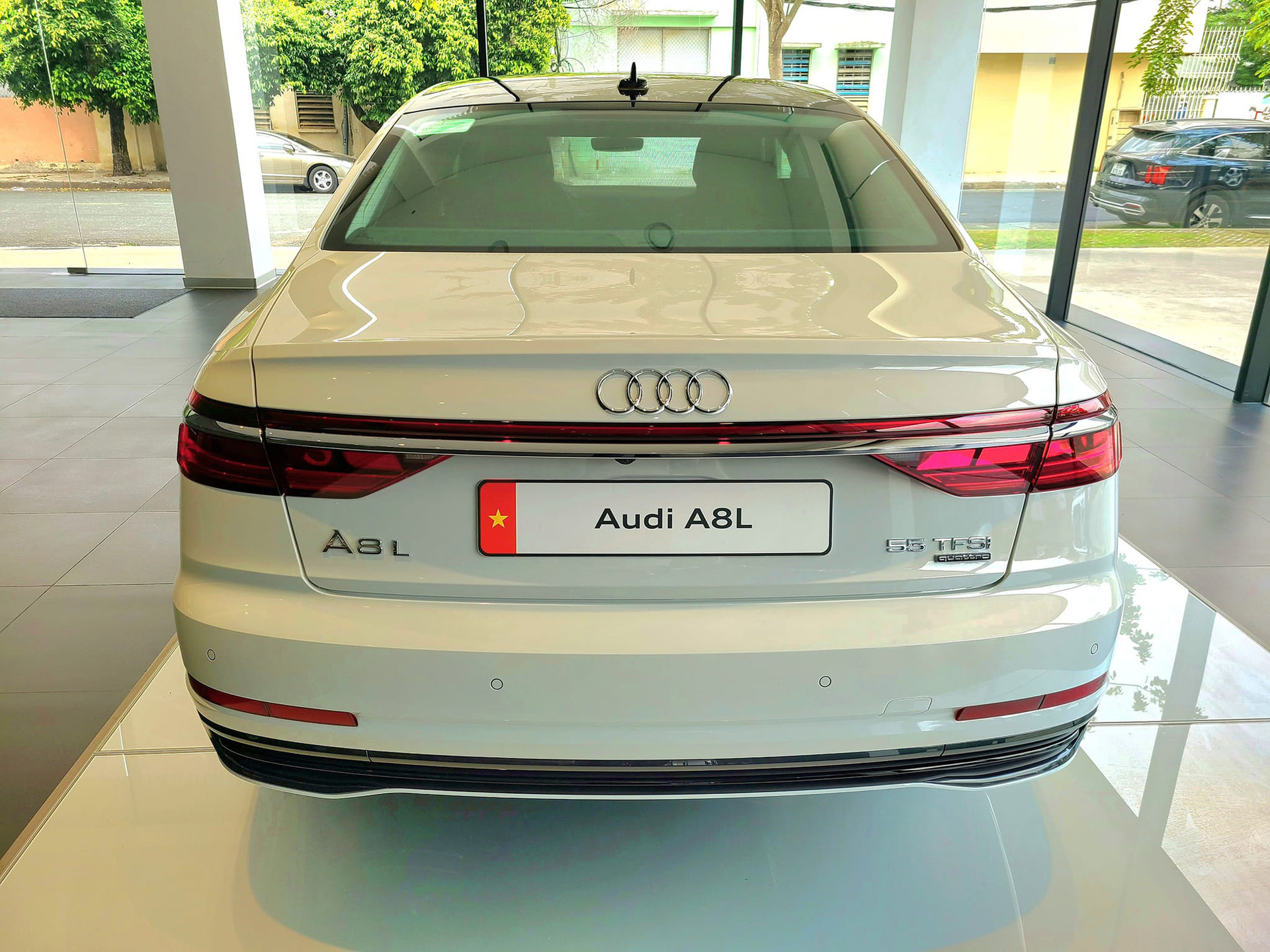 Tin tức giá xe: Audi A8 giảm giá tới 2 tỉ, xả hàng tồn từ 2022- Ảnh 5.