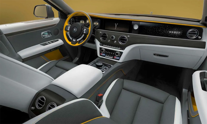Màu sắc làm điểm nhấn trong cabin sẽ cùng tông với các chi tiết ở ngoại thất. Ảnh: Rolls-Royce