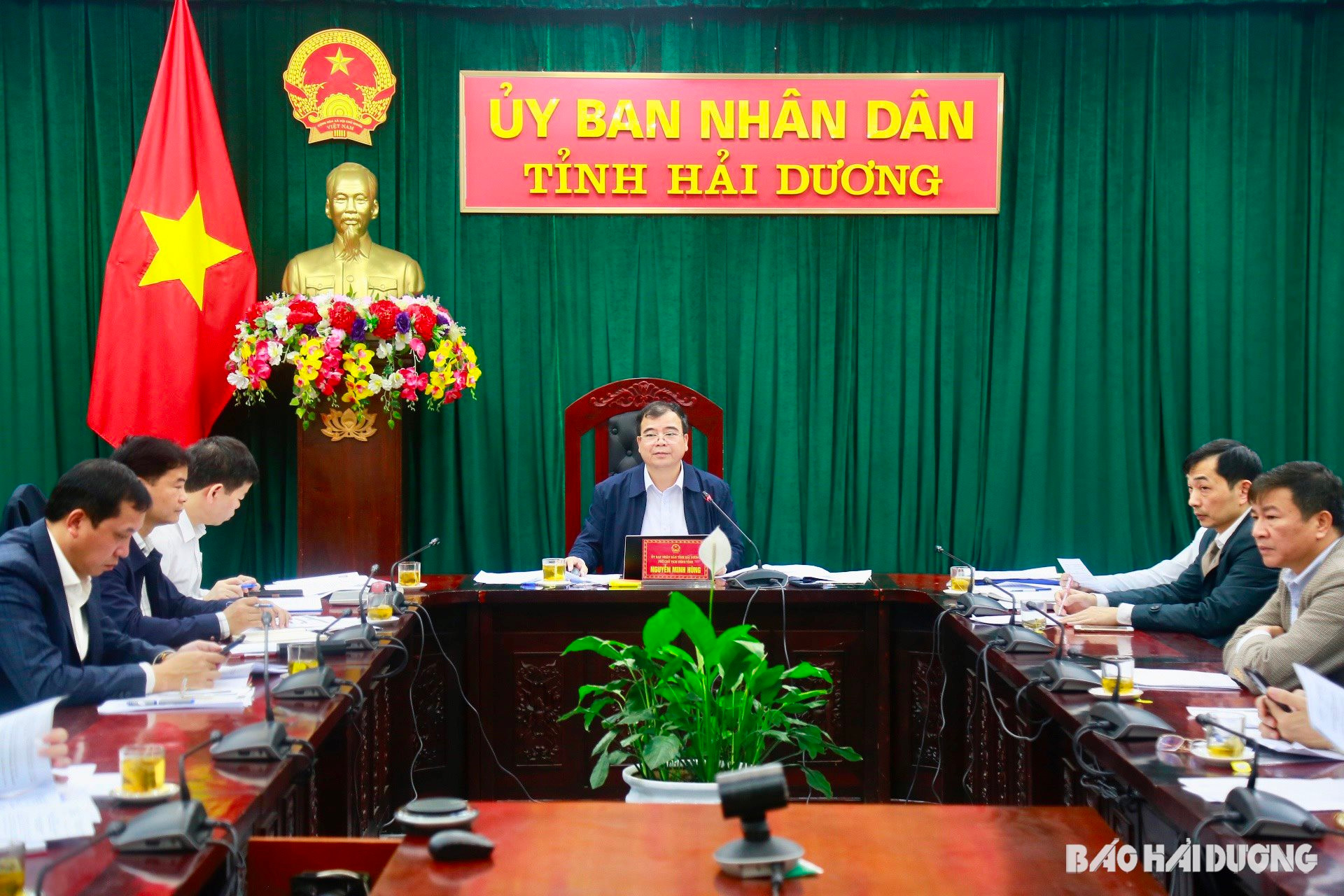 Đồng chí Nguyễn Minh Hùng, Phó Chủ tịch UBND tỉnh chủ trì cuộc họp