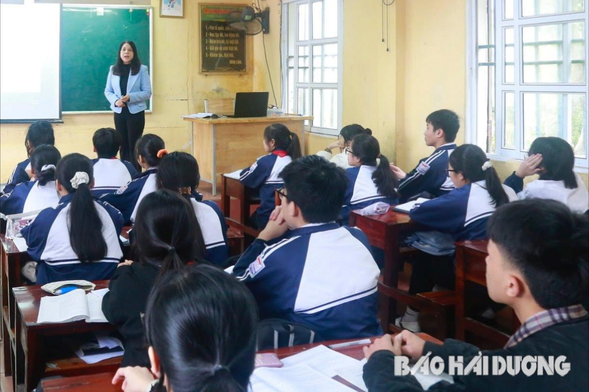 Giáo viên và học sinh lớp 9 Trường THCS Lai Cách (Cẩm Giàng) đang tích cực ôn luyện