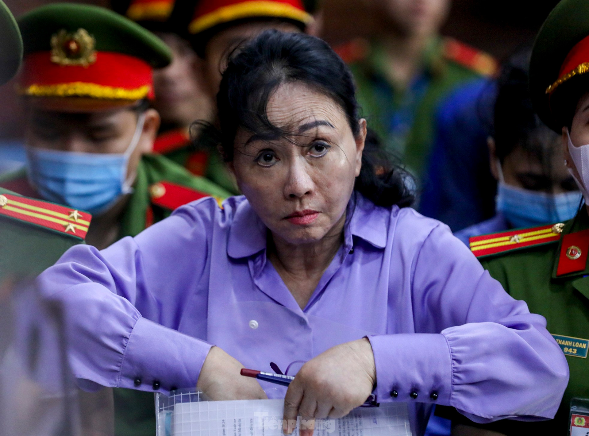 Gương mặt thất thần của bà Trương Mỹ Lan sau khi bị đề nghị tuyên án tử ảnh 1