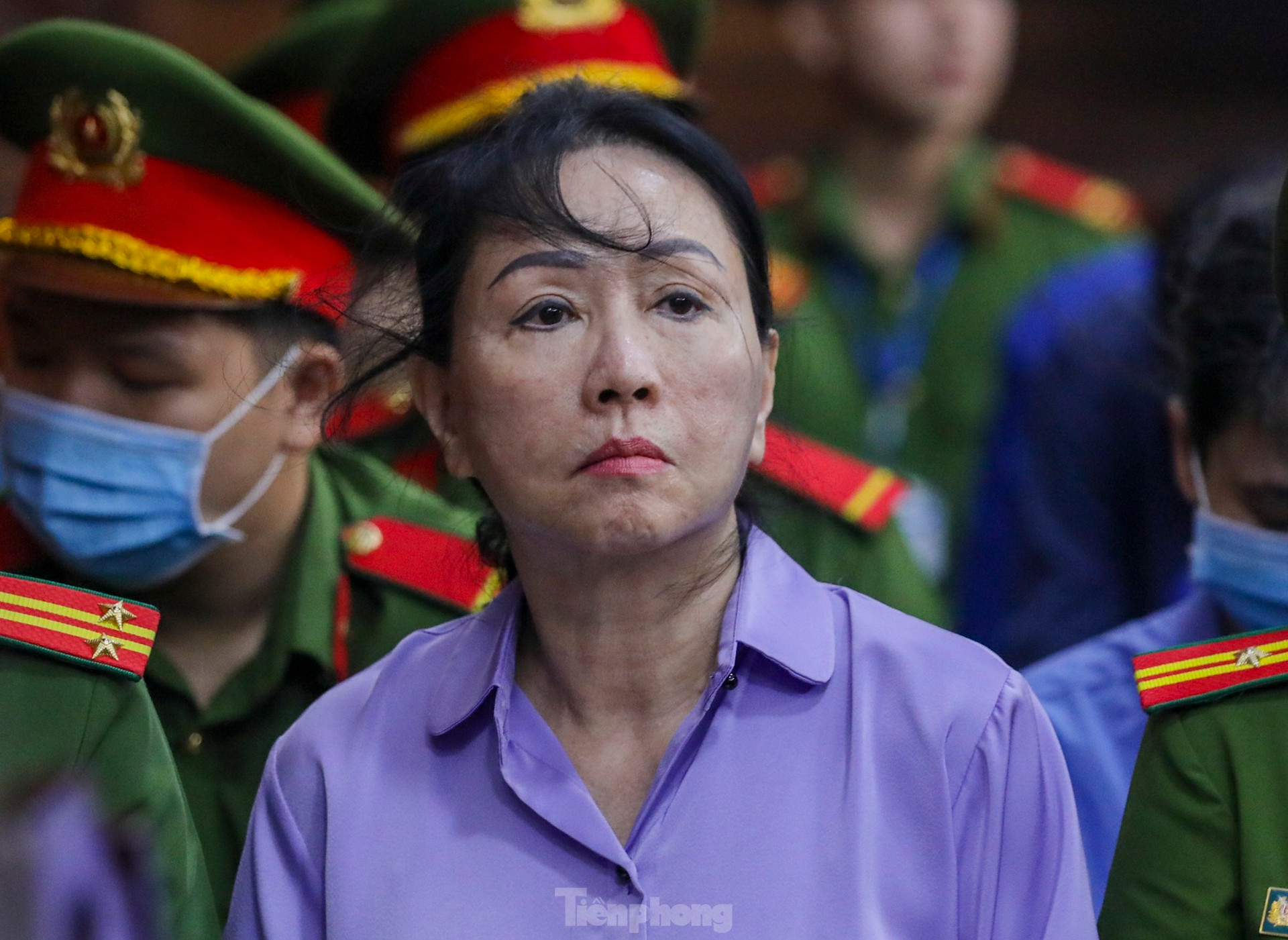 Gương mặt thất thần của bà Trương Mỹ Lan sau khi bị đề nghị tuyên án tử ảnh 4