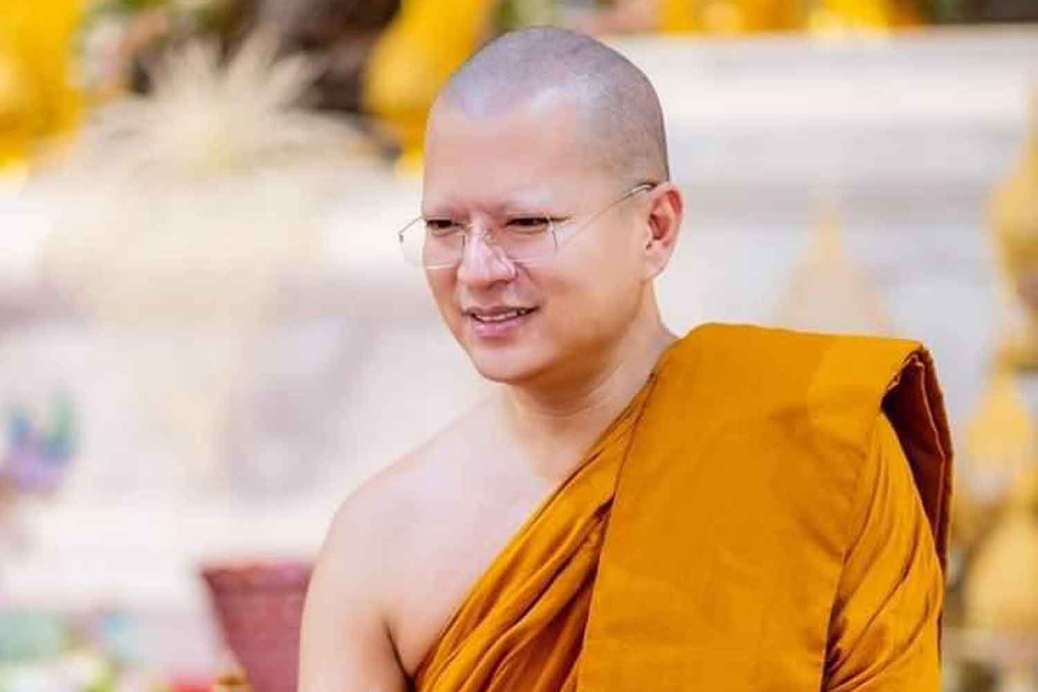 Cựu trụ trì Phra Ajarn Khom, tên thật là Khom Kongkaeowas, bị kết án 468 năm tù vì tội tham ô tiền công đức - Ảnh: BANGKOK POST