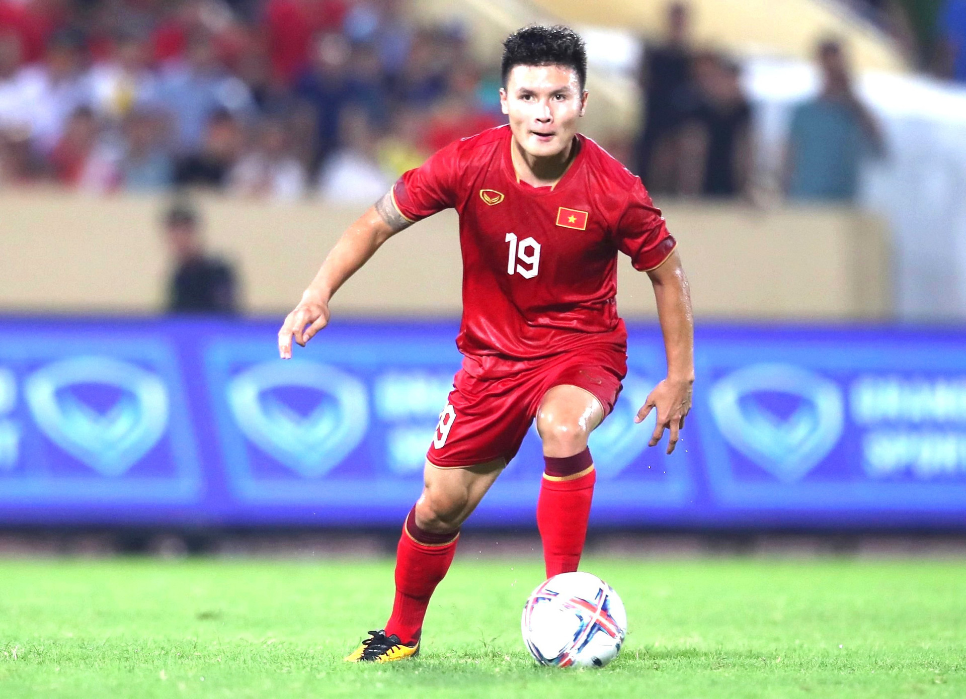 Quang Hải trong màu áo đội tuyển Việt Nam - Ảnh: HOÀNG TÙNG