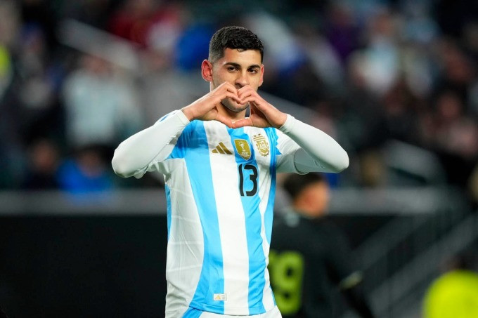 Romero mừng bàn mở tỷ số trận Argentina 3-0 El Salvador sáng 23/3 trên sân Lincoln Financial Field, Mỹ. Ảnh: AP