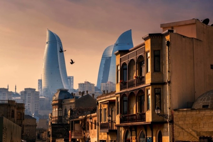 Thủ đô Baku của Azerbaijan nổi tiếng với những công trình kiến trúc độc đáo. Ảnh: Christiaan van Heijst
