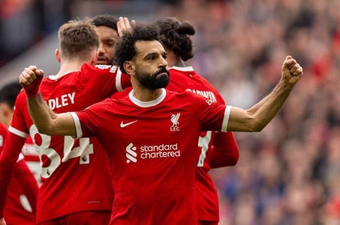 Salah mừng bàn trong trận Liverpool thắng Brighton 2-1 ở vòng 29 Ngoại hạng Anh hôm 31/3 trên sân Anfield. Ảnh: LFC