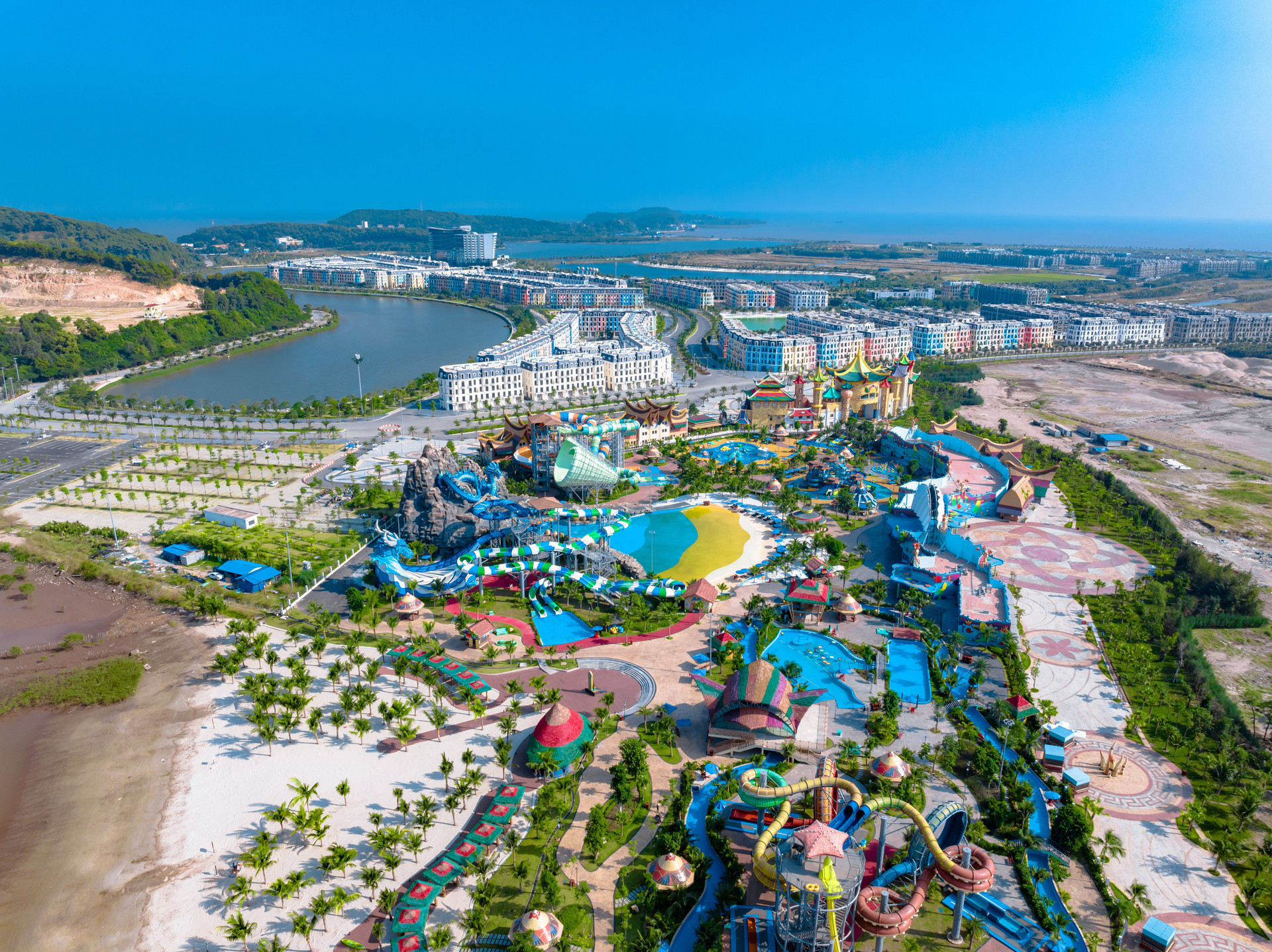Quần thể du lịch, nghỉ dưỡng, thể thao và vui chơi giải trí hoàn toàn trên biển - Dragon Ocean Đồ Sơn.