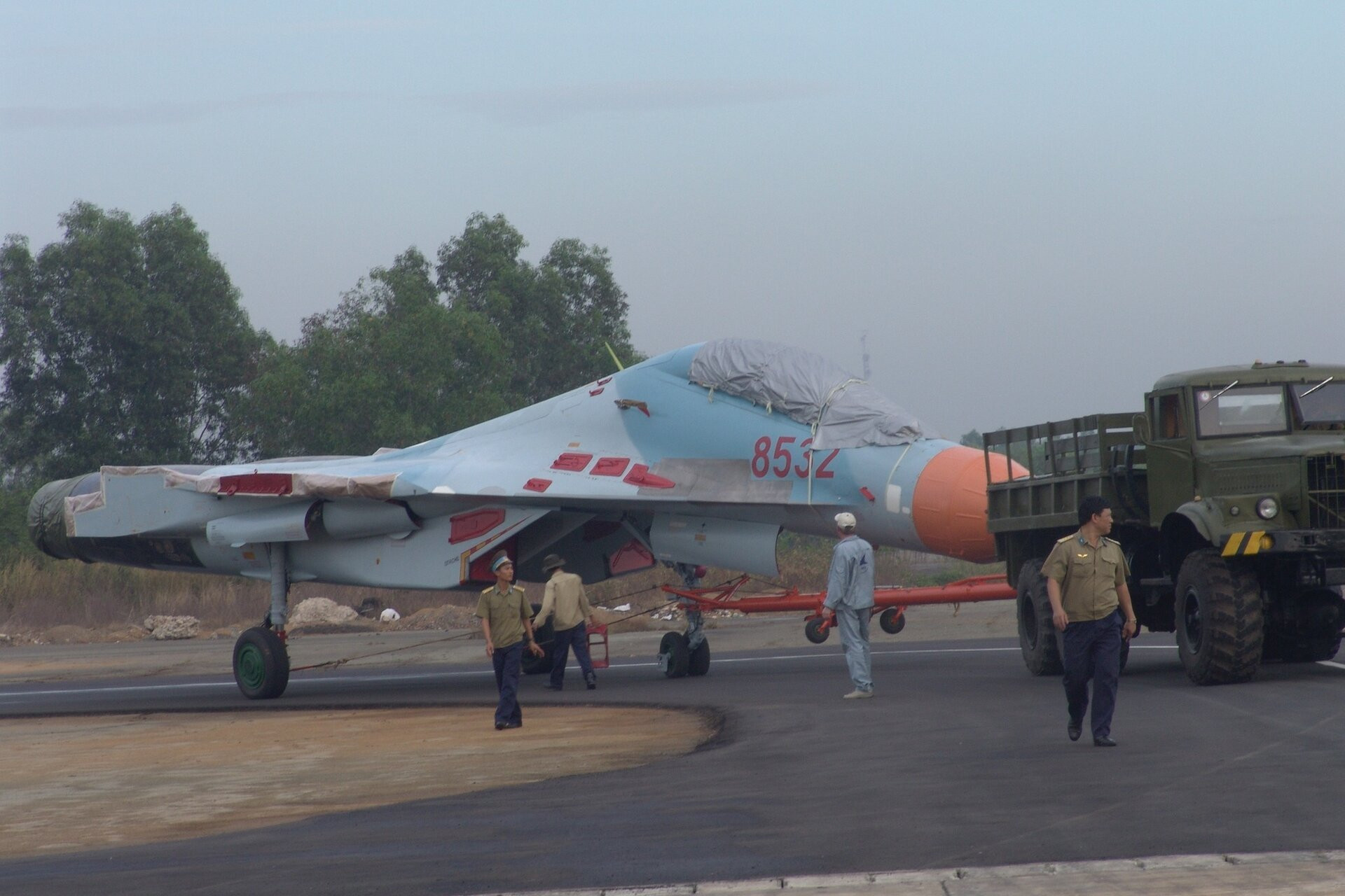 Ảnh hiếm quá trình tiếp nhận Su-30MK2 của không quân Việt Nam 20 năm trước - 3