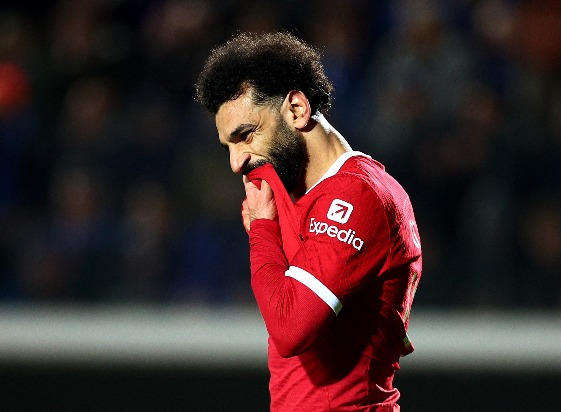 Nỗi thất vọng của Salah khi Liverpool bị loại - Ảnh: REUTERS