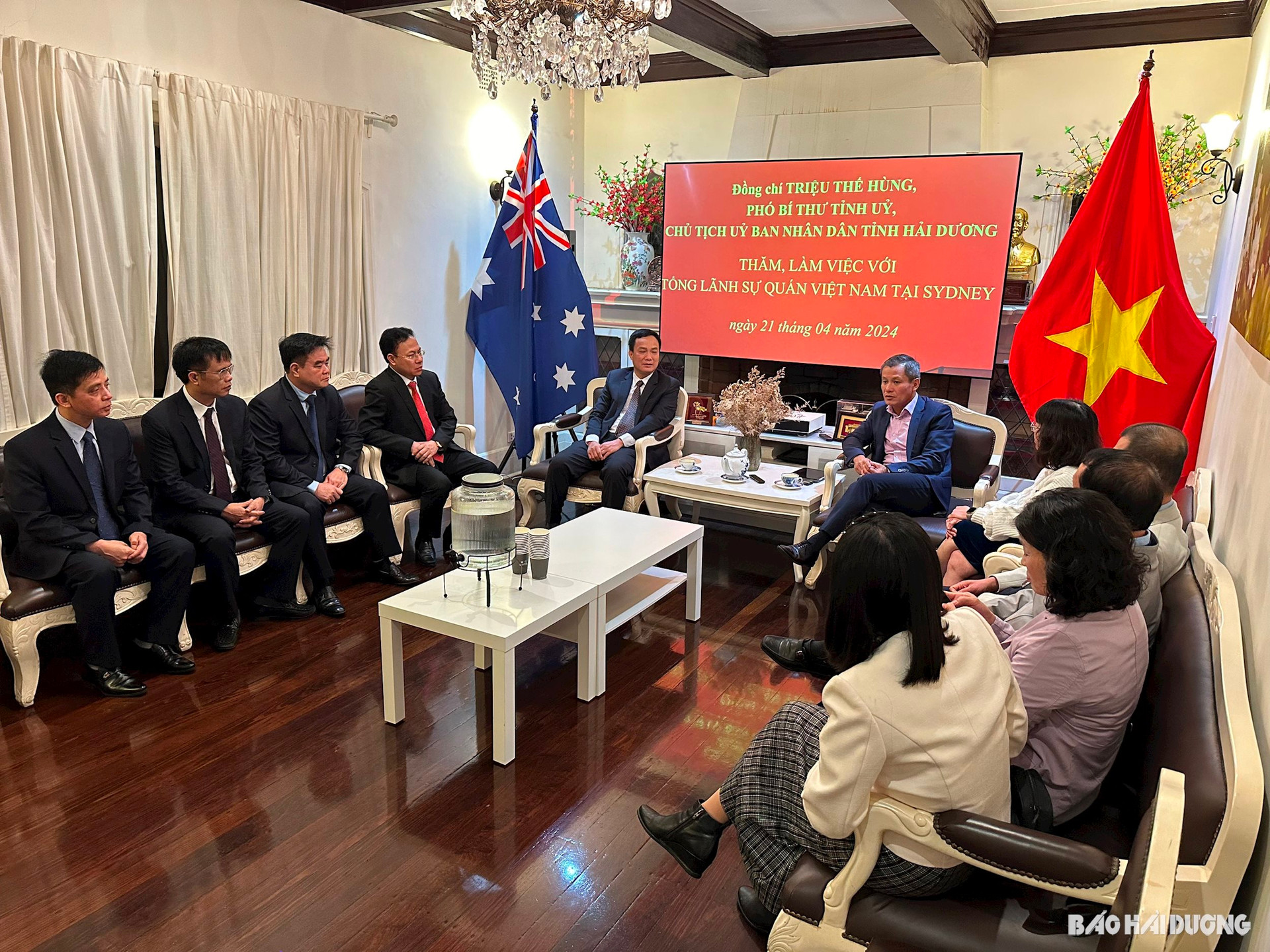 Chủ tịch UBND tỉnh Triệu Thế Hùng làm việc với Tổng lãnh sự Việt Nam tại Sydney Nguyễn Đăng Thắng