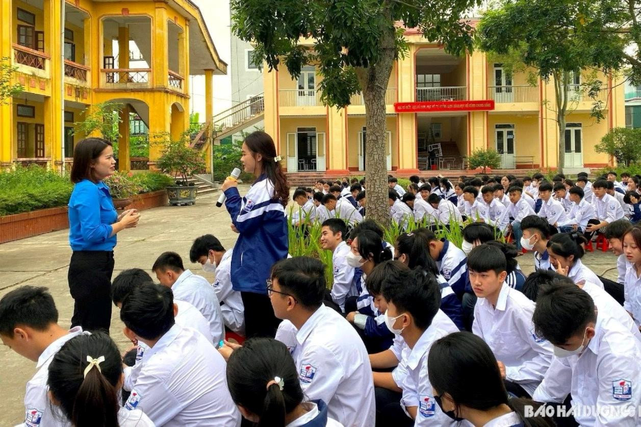 Trung tâm Trợ giúp pháp lý nhà nước tỉnh tuyên truyền pháp luật tại Trung tâm Giáo dục Nghề nghiệp-Giáo dục thường xuyên huyện Kim Thành (ảnh tư liệu)