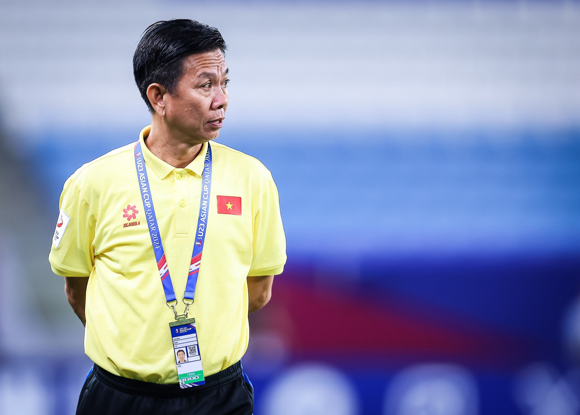 HLV Hoàng Anh Tuấn tiếc nuối khi U23 Việt Nam để thua bởi một quả phạt đền trước U23 Iraq - Ảnh: AFC