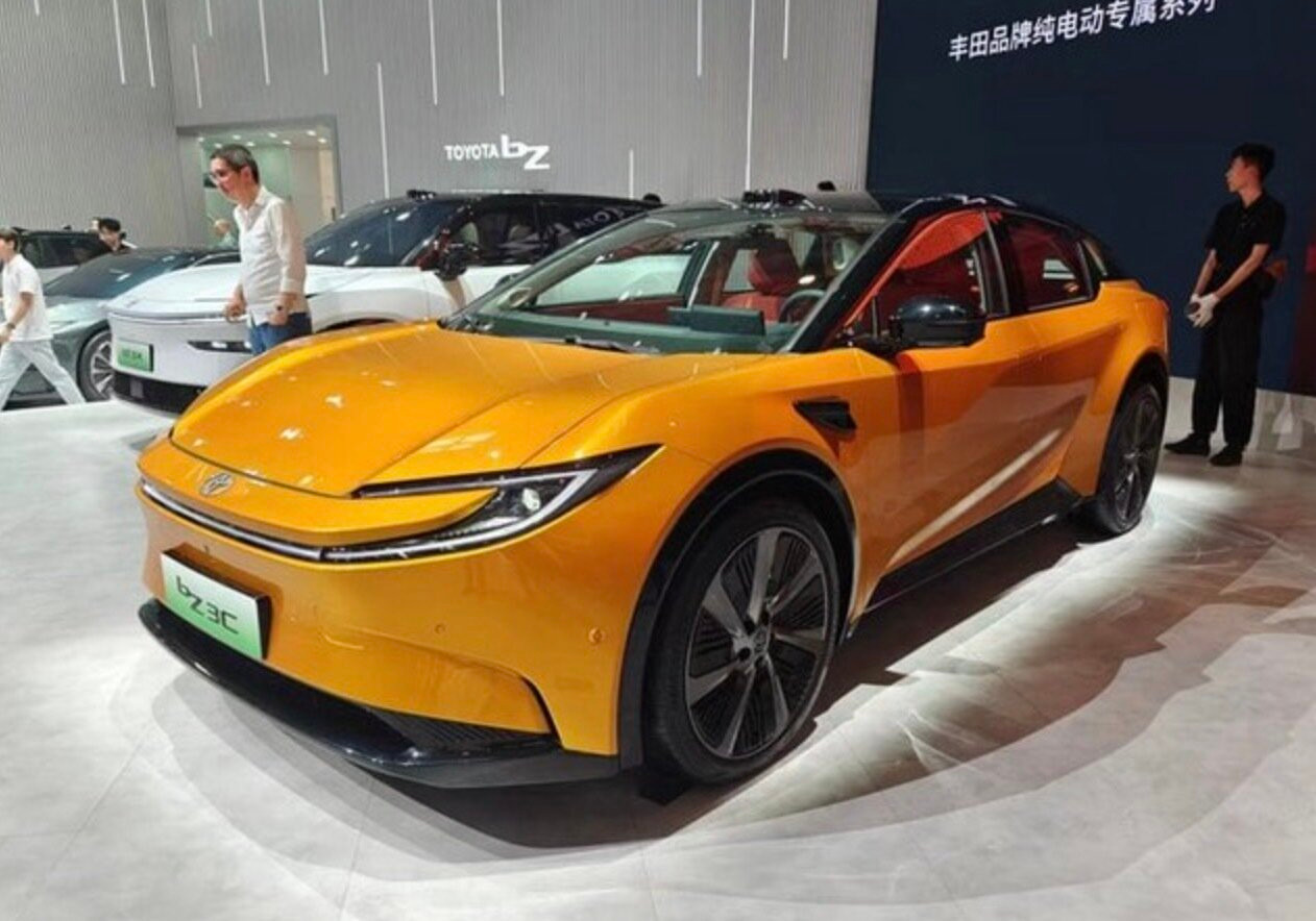 Toyota trình làng bộ đôi xe điện hoàn toàn mới tại Trung Quốc - 10