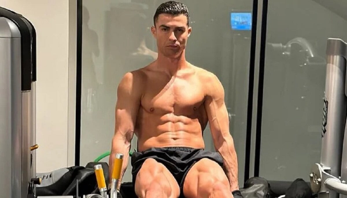 Hình ảnh Ronaldo đăng tải vào cuối tháng 12/2023, khi anh 39 tuổi.
