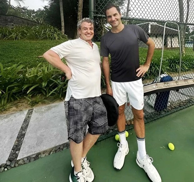 Tennis legend Roger Federer visits Hoi An city hinh anh 1