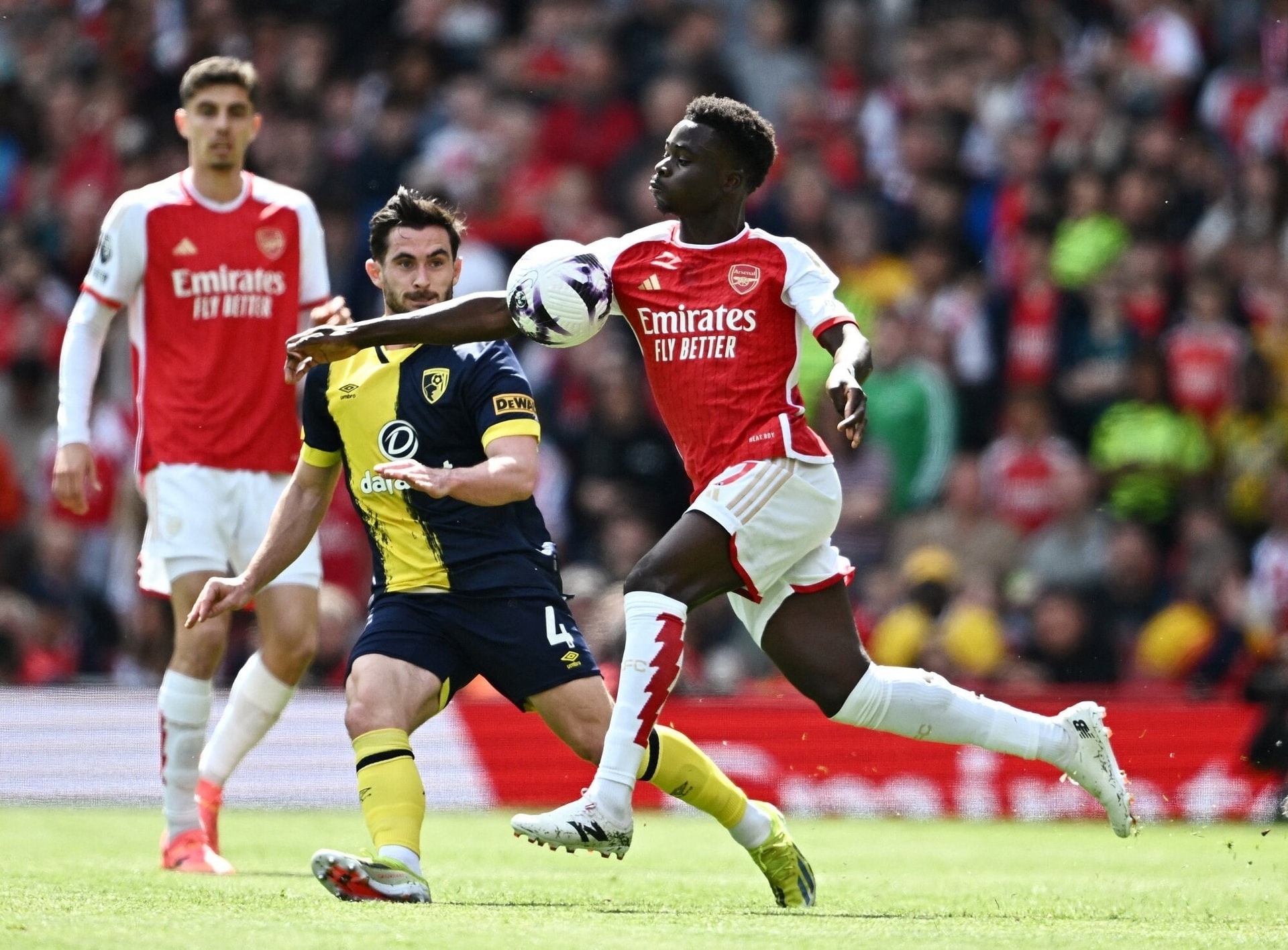 Arsenal áp đảo Bournemouth. (Ảnh: Reuters)