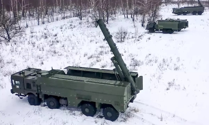 Các bệ phóng tên lửa Iskander tham gia một cuộc tập trận của quân đội Nga. Ảnh: Bộ Quốc phòng Nga