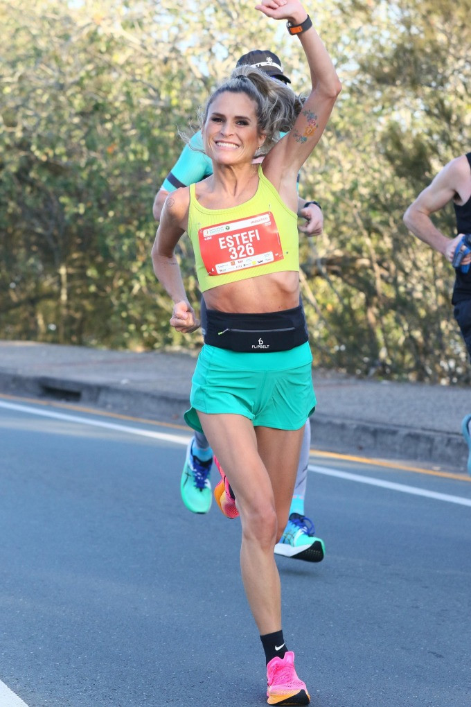 Unzu trên đường chạy Sunshine Coast Marathon ở Australia. Ảnh: El Mundo