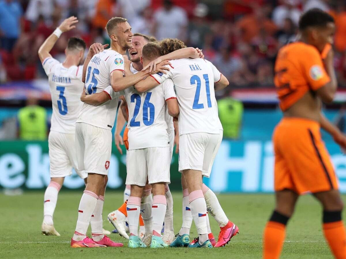 Tại vòng 1/8 EURO 2020, tuyển Hà Lan bất ngờ thua 0-2 trước Czech. Tiền đạo Patrick Schick phát biểu sau trận: 