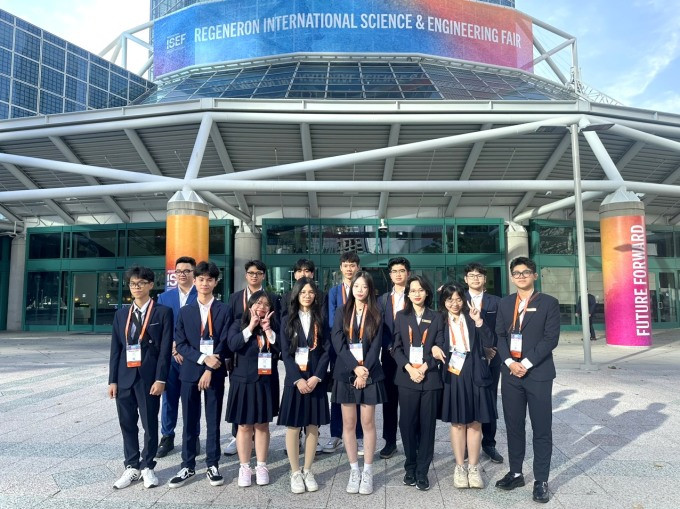 Đoàn học sinh Việt Nam tại cuộc thi Khoa học Kỹ thuật quốc tế 2024. Ảnh: MOET