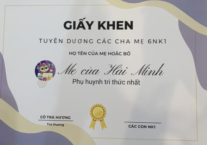 Giấy khen tuyên dương các cha mẹ lớp 6NK1, trường THCS Bế Văn Đàn, quận Đống Đa, Hà Nội. Ảnh: Nhân vật cung cấp