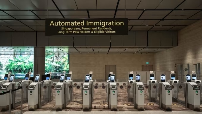 Làn nhập cảnh tự động tại sân bay Changi. Ảnh: Changi Airport