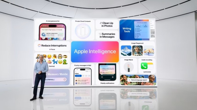 CraigFederigh, phó chủ tịch cấp cao của Apple, giới thiệu Apple Intelligence tại WWDC 2024. Ảnh: Apple
