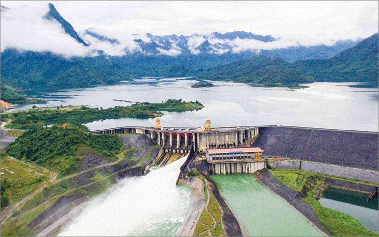 Nhà máy thủy điện Tuyên Quang. (Ảnh: EVN).