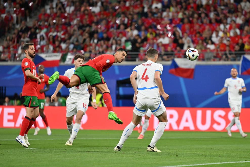 TRỰC TIẾP bóng đá Bồ Đào Nha vs CH Séc (Link VTV3, TV360): Ronaldo năng nổ (0-0, H1) - Ảnh 4.