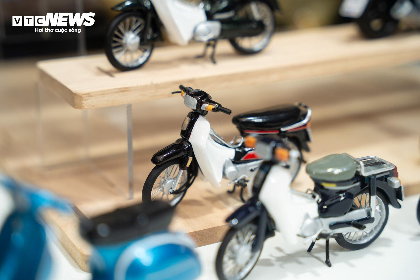 Bộ sưu tập mô hình xe máy bằng đất sét của chàng trai 9X Hà thành - 7