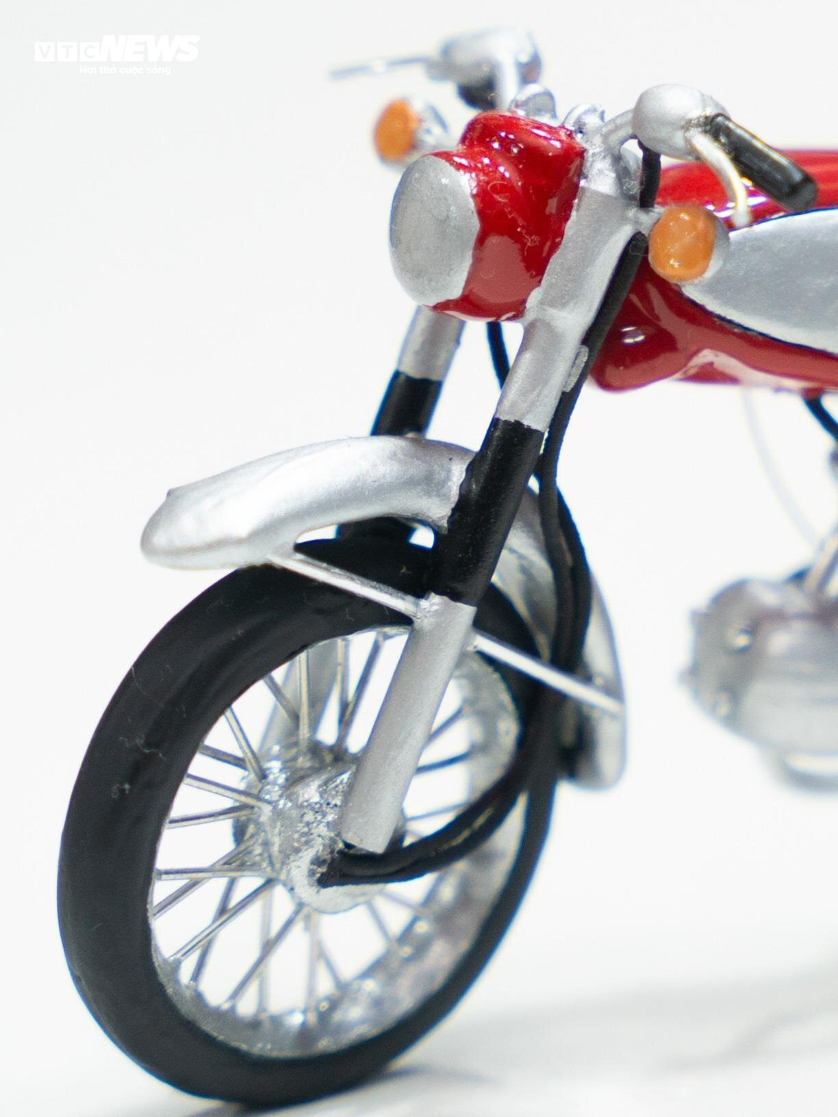 Bộ sưu tập mô hình xe máy bằng đất sét của chàng trai 9X Hà thành - 11