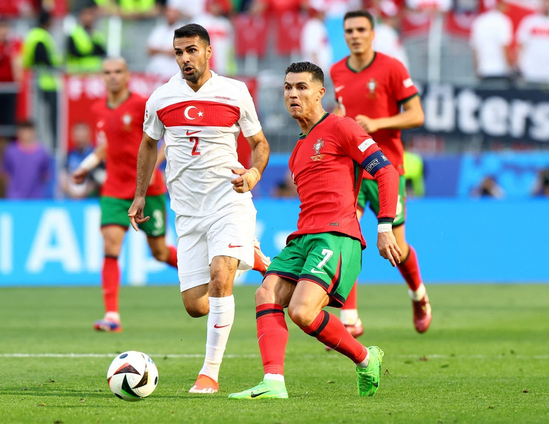 Ronaldo chưa ghi bàn nhưng đội tuyển Bồ Đào Nha vẫn thắng trận. (Ảnh: Reuters)