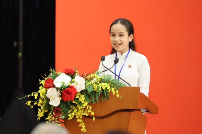 Nguyệt Quỳnh đại diện thế hệ trẻ Việt Nam phát biểu trong buổi giao lưu hữu nghị Việt - Trung, tháng 12/2023. Ảnh: Nhân vật cung cấp