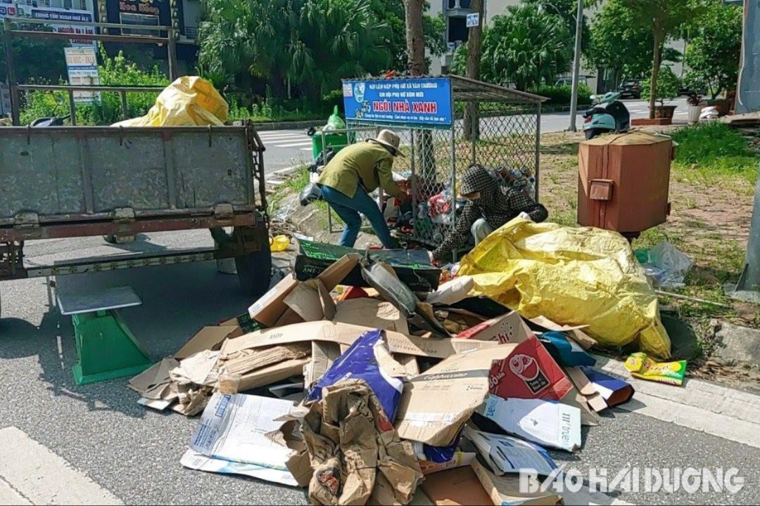 Từ tháng 7/2024, TP Hải Dương sẽ thực hiện làm điểm phân loại rác thải sinh hoạt tại nguồn ở xã Gia Xuyên (ảnh minh hoạ)