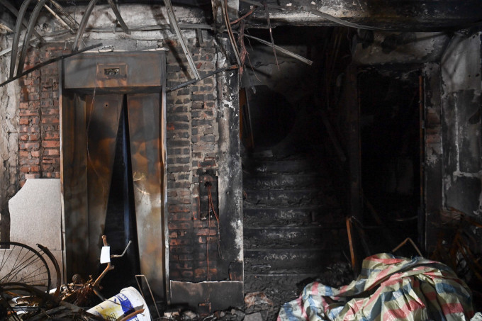 Chung cư mini ở phố Khương Hạ, quận Thanh Xuân bốc cháy ngày 12/9 làm 56 người chết, 37 người bị thương. Ảnh: Giang Huy