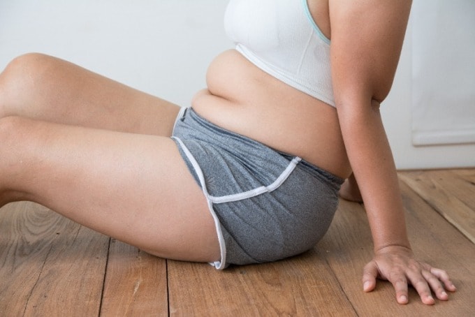  Ít vận động là một trong những nguyên nhân gây béo phì, tích mỡ nội tạng, khiến bạn khó kiểm soát cân nặng 