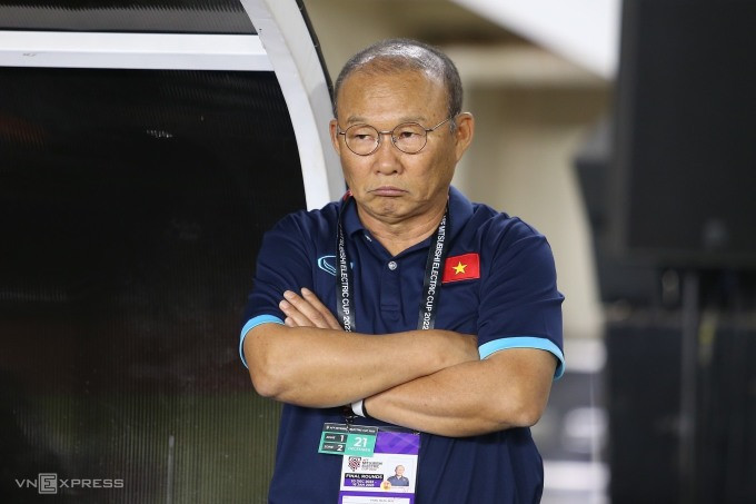HLV Park Hang-seo dẫn dắt đội tuyển Việt Nam ở AFF Cup 2022. Ảnh: Đức Đồng