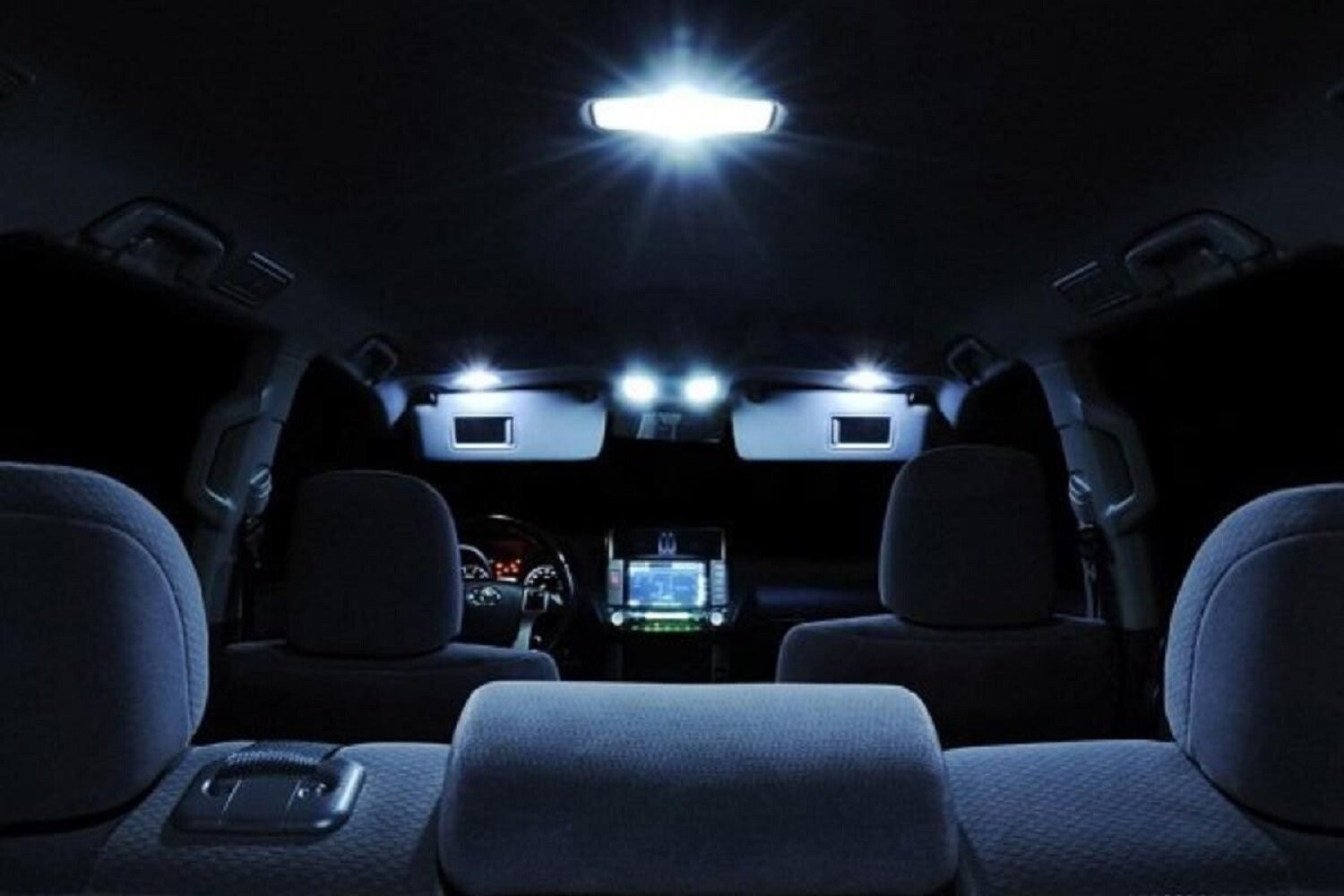 Đèn chiếu sáng nội thất xe ô tô. (Ảnh minh họa).