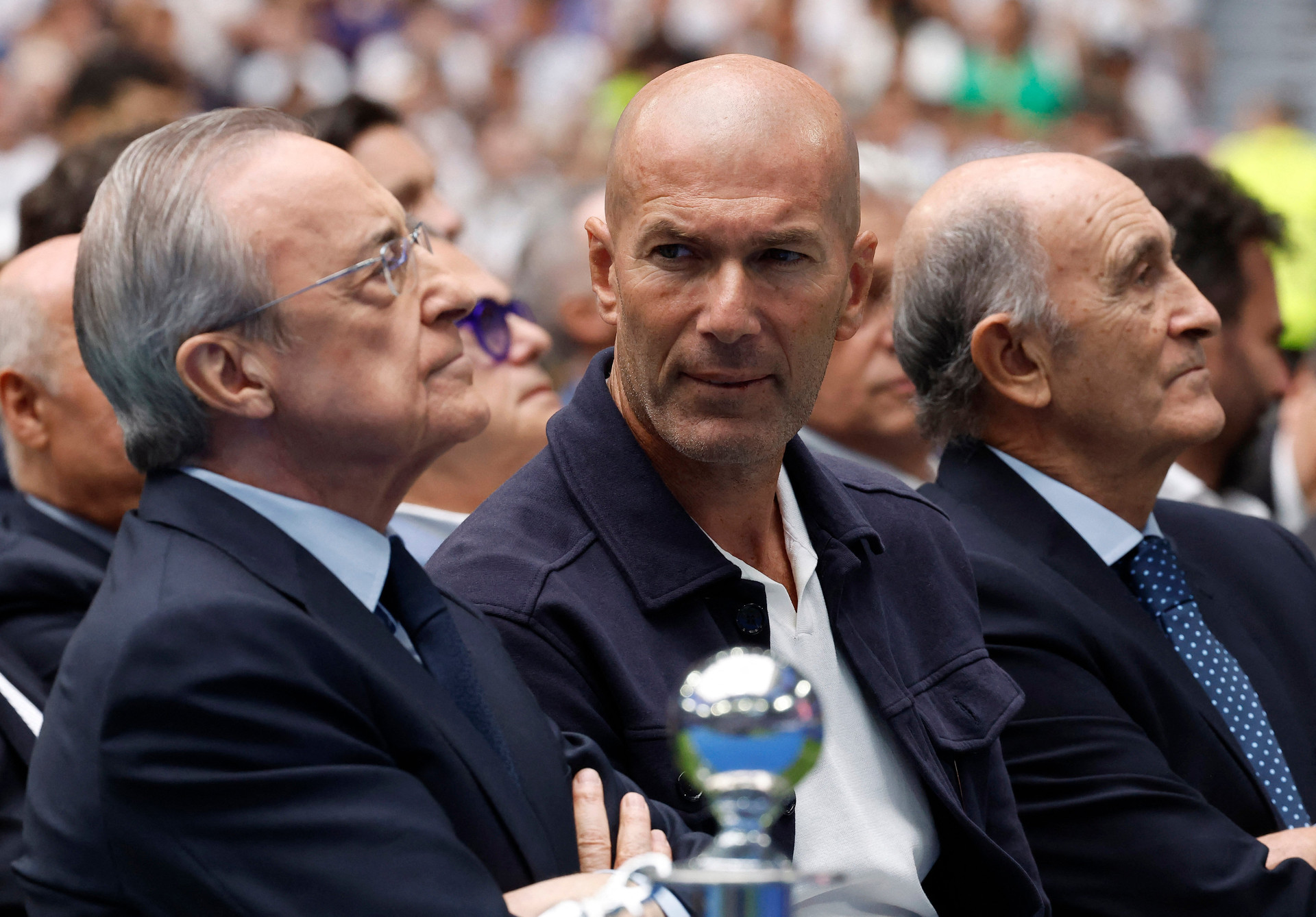 Huyền thoại Zinedine Zidane tại buổi lễ ra mắt Mbappe.