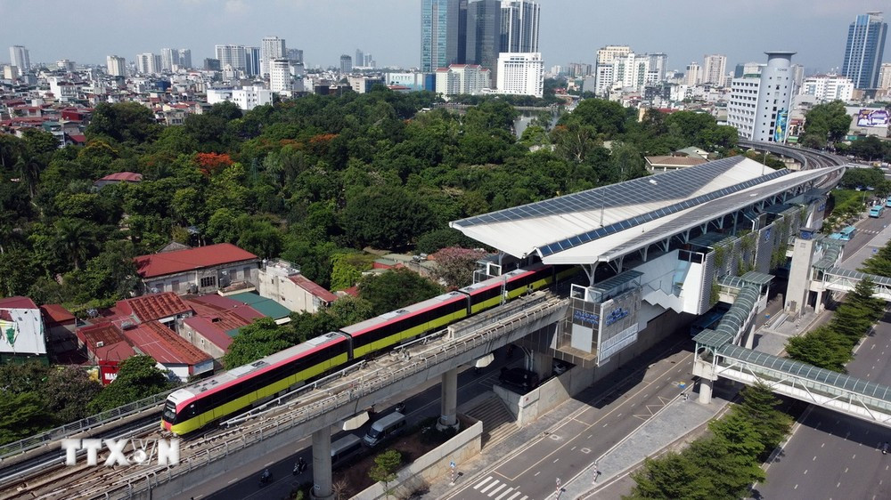 Đoạn trên cao của dự án metro Nhổn-Ga Hà Nội đã được cấp chứng nhận an toàn hệ thống. (Ảnh: Huy Hùng/TTXVN)