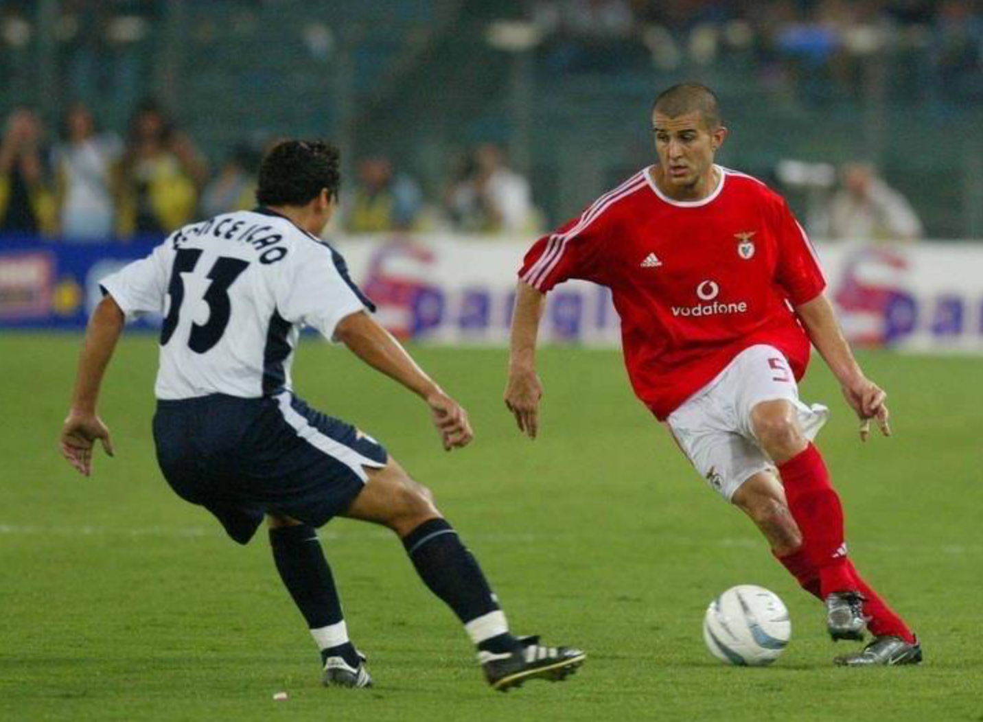 Cristiano Roland chơi bóng cho Benfica từ năm 2002 tới 2005.