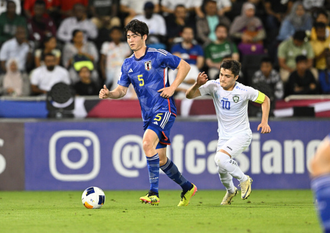 Nhật Bản (áo xanh) trong trận thắng Uzbekistan 1-0 ở chung kết U23 châu Á 2024 trên sân Jassim bin Hamad, thành phố Al Rayyan, Qatar tối 3/5. Ảnh: AFC