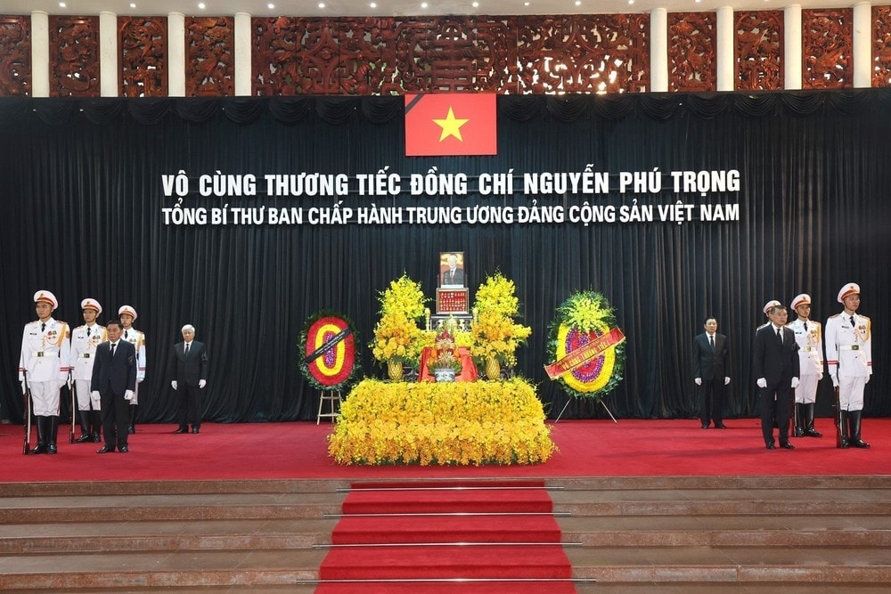 The body of Party General Secretary Nguyen Phu Trong is laid in state at the National Funeral Hall in Hanoi. (Photo: VNA)