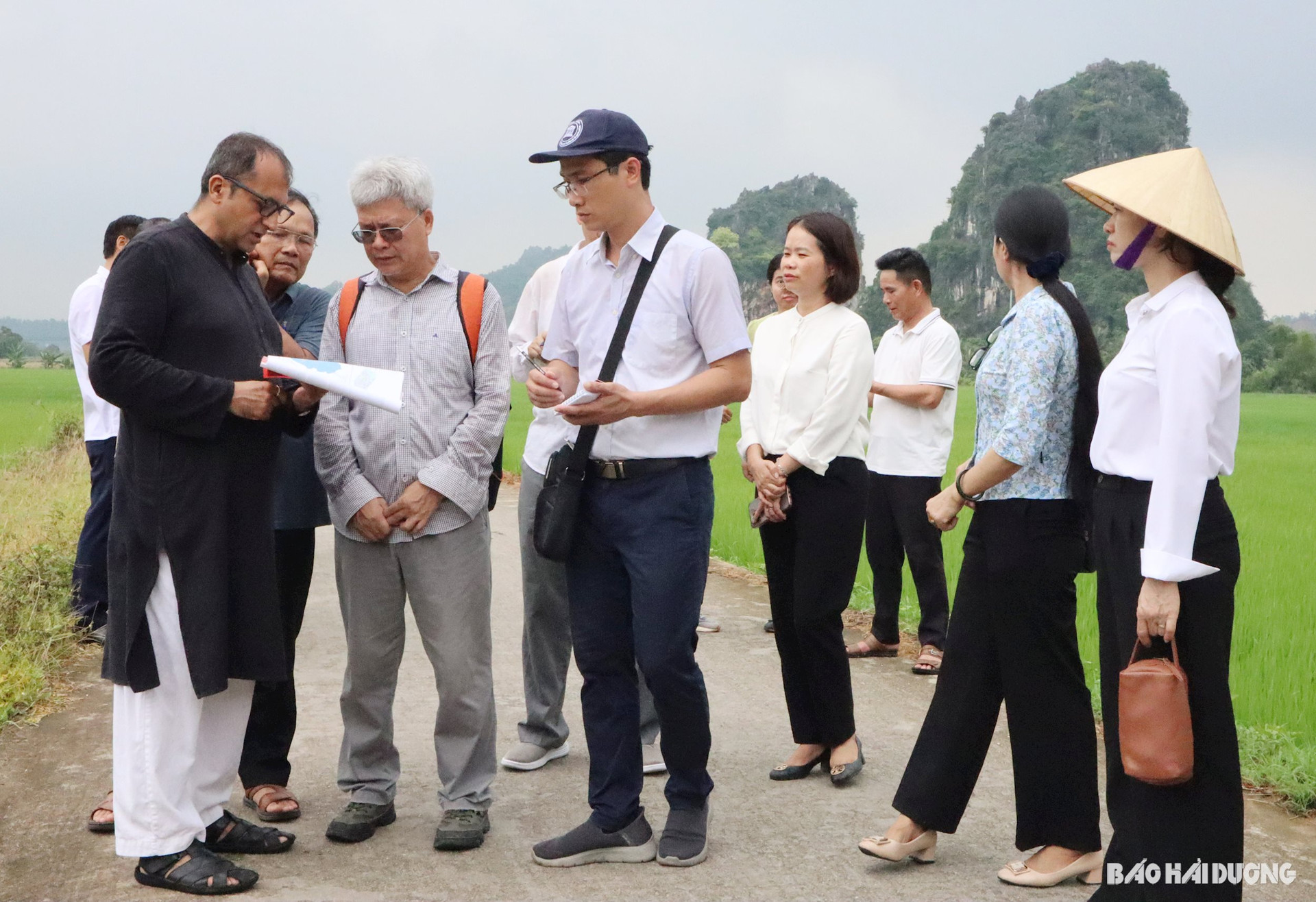 Đoàn chuyên gia ICOMOS khảo sát tại vùng bảo vệ 2 và vùng đệm di tích chùa Nhẫm Dương