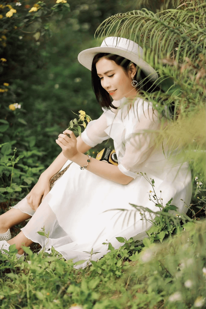 3 nữ diễn viên xinh đẹp, nổi tiếng, ngoài đời đều là công an: Hôn nhân viên mãn, giàu có- Ảnh 13. 3 nữ diễn viên xinh đẹp, nổi tiếng, ngoài đời đều là công an: Hôn nhân viên mãn, giàu có- Ảnh 13.