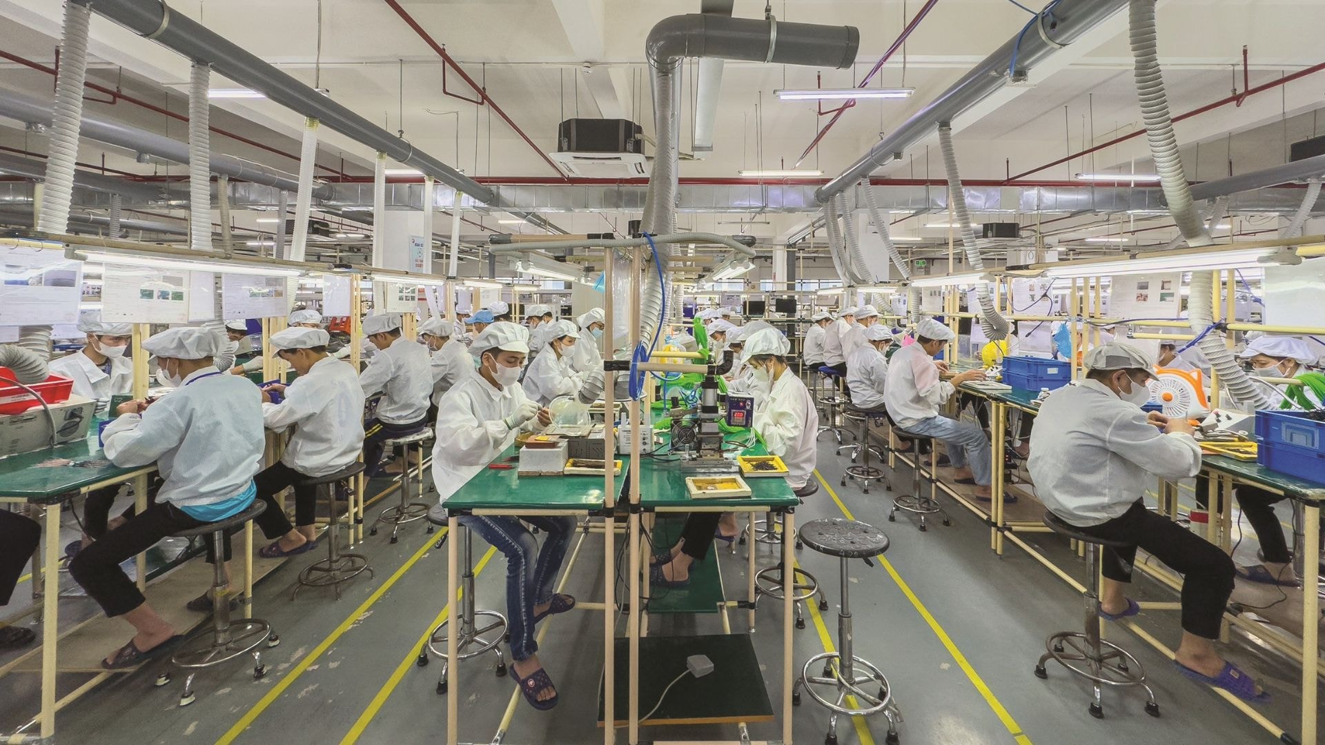 Người lao động làm việc tại Công ty TNHH Horn Việt Nam(Khu công nghiệp An Dương).
